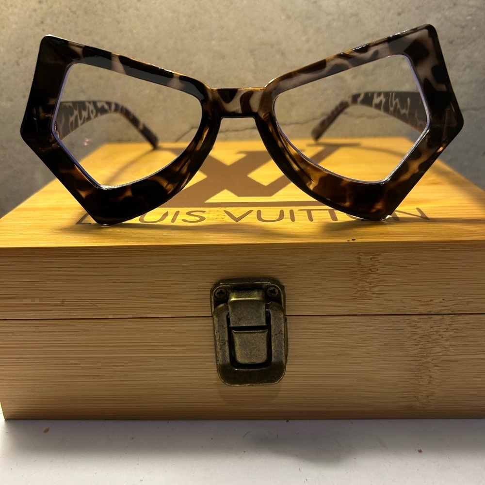 Tortoise Shell Women's Cat Eye Glasses